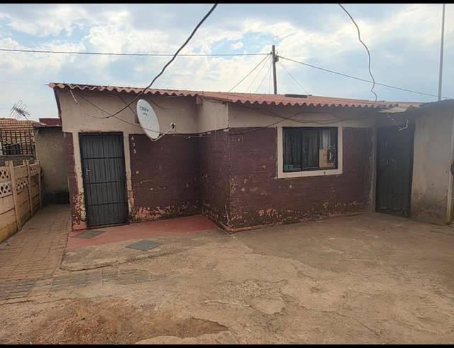 2 BEDROOM HOUSE FOR SALE IN GOBA
